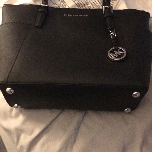 Purses - Picture 4 of 8